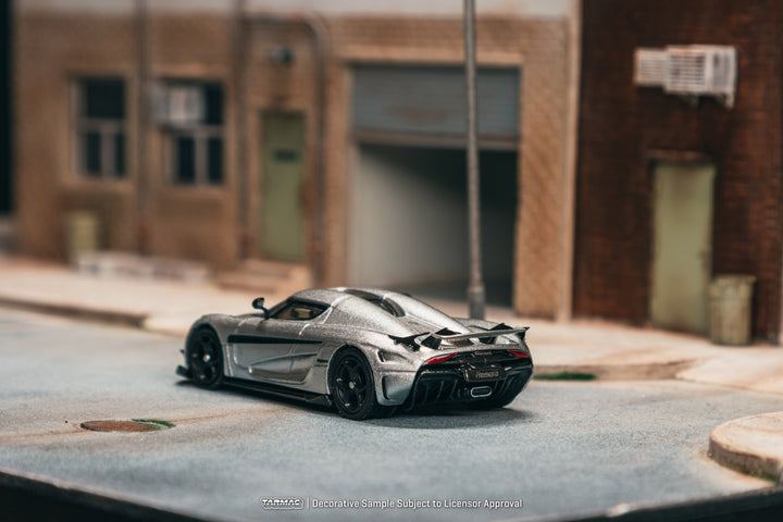 [Preorder] Tarmac Works 1:64 Koenigsegg Regera Silver Metallic/Blue Accents T64G-TL017-SL