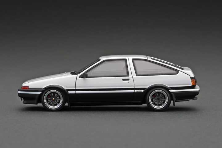 Ignition Model 1:43 Toyota Sprinter Trueno 3Dr GT Apex (AE86) White/Black With Engine IG2941