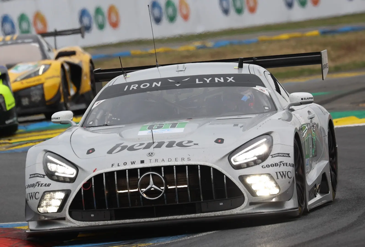 [Preorder] Spark 1:64 Mercedes-AMG LMGT3 No.61 IRON LYNX Le Mans 24H 2025 M. Berry -  L. Hodenius - M. Martin 64S074