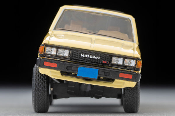 TLVN Tomica Limited Vintage Neo 1:64 Nissan Truck 4X4 King Cab North American Specification