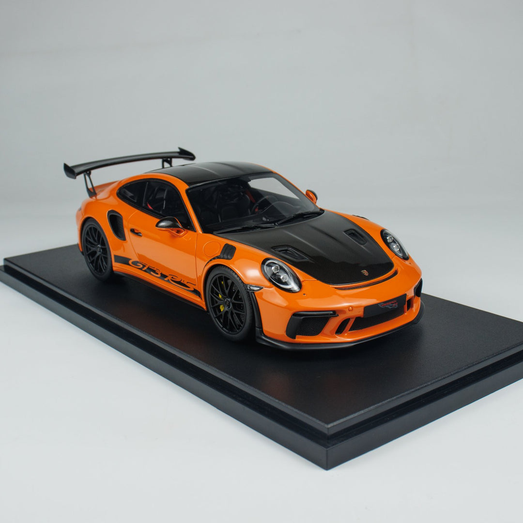 GT Spirit 1:18 PORSCHE 911 (991.2) GT3 RS CLDC044