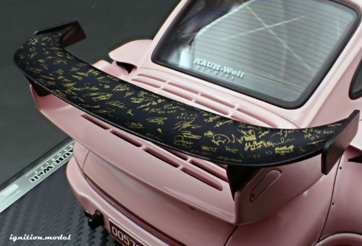 [Preorder] Ignition Model 1:18 Porsche RWB 930 Pink IG3620