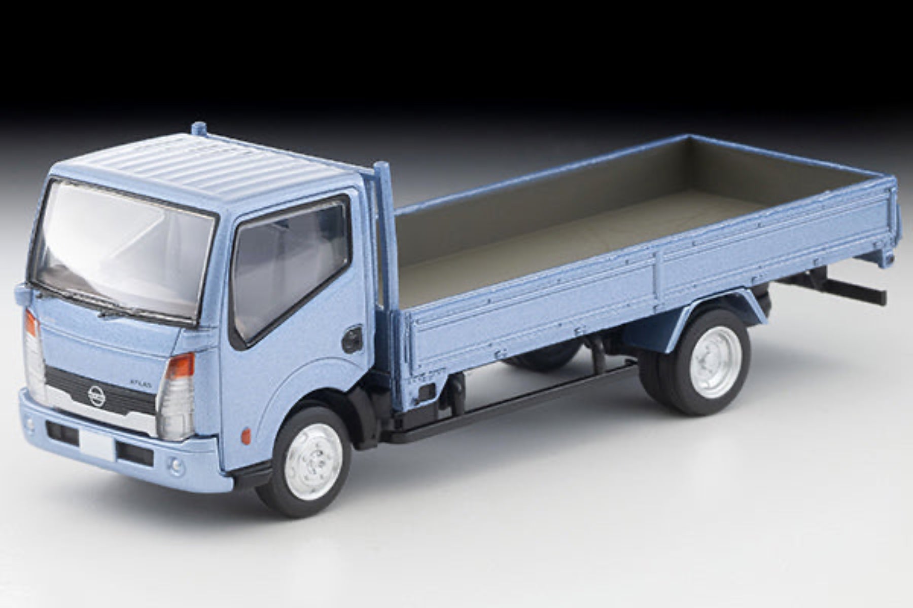 Tomytec TLVN 1:64 Nissan Atlas (F24) Long Body Full Super Low
