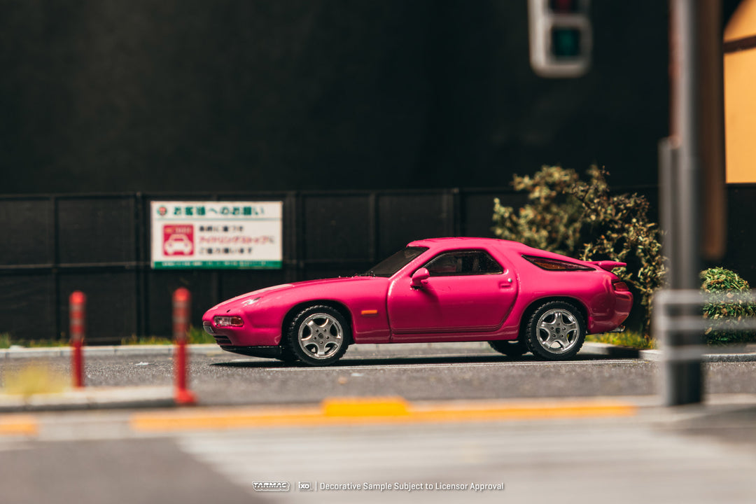 [Preorder] Tarmac Works 1:64 Porsche 928 GTS Rubystone Red T64G-084-RB