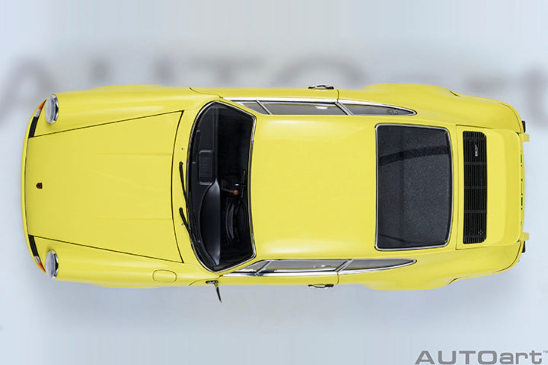 AutoArt Porsche 911 Carrera 2.7 RS - Light Yellow with Green AutoArt Porsche 911 Carrera 2.7 RS - Light Yellow with Green