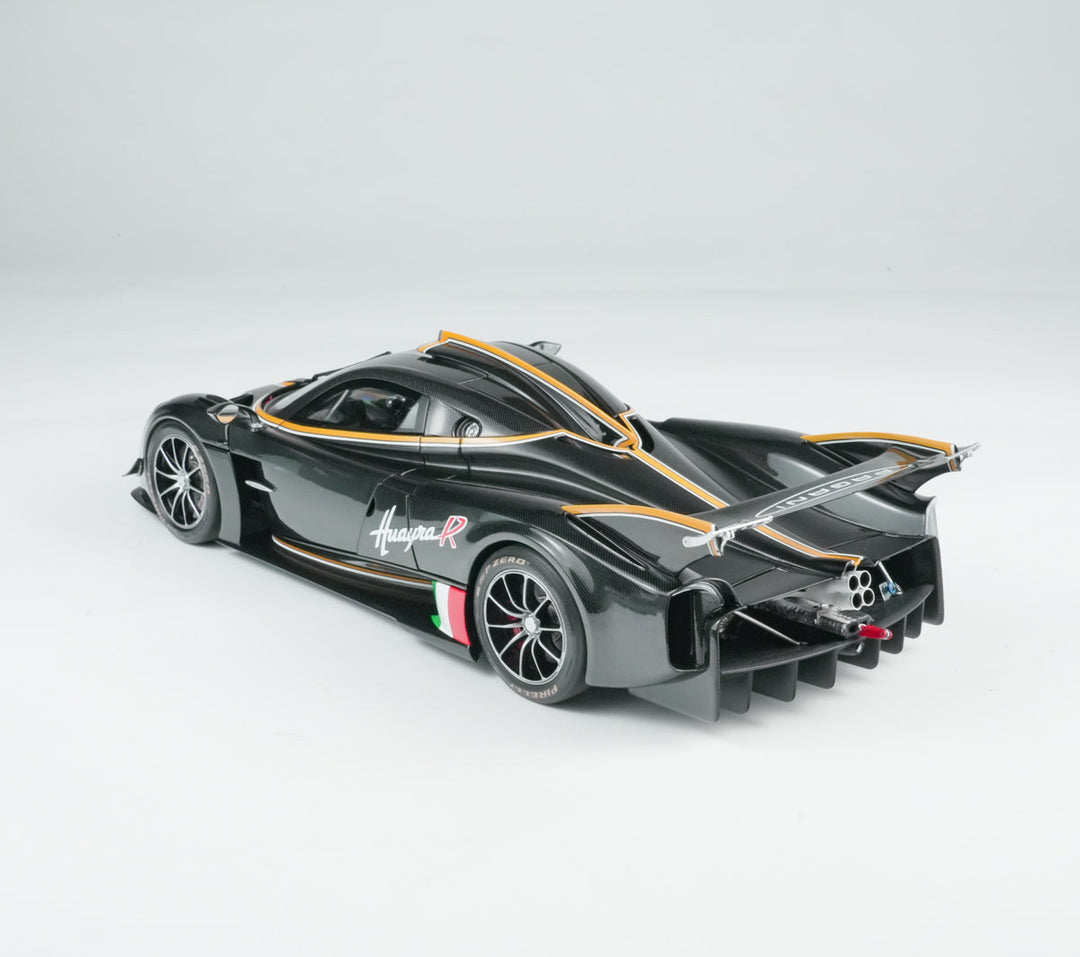 LCD 1:18 Pagani Huyara R Carbon Black LCD18012-CB
