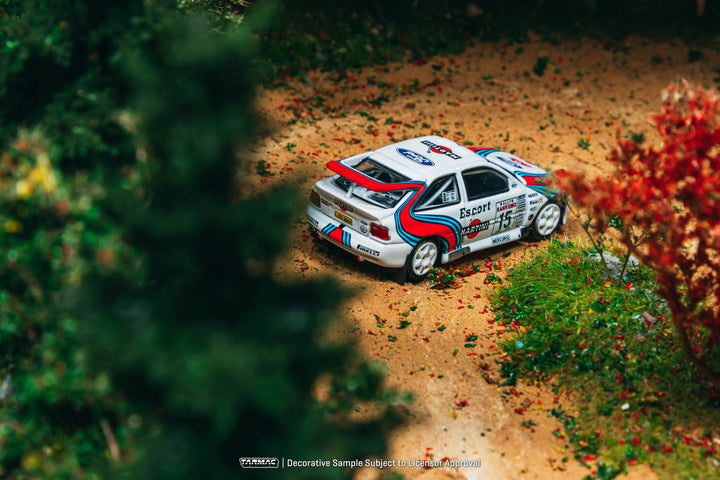 [Preorder] Tarmac Works 1:64 Ford Escort RS Cosworth WRC Rallye Sanremo 1994 Malcolm T64-081-94RS15