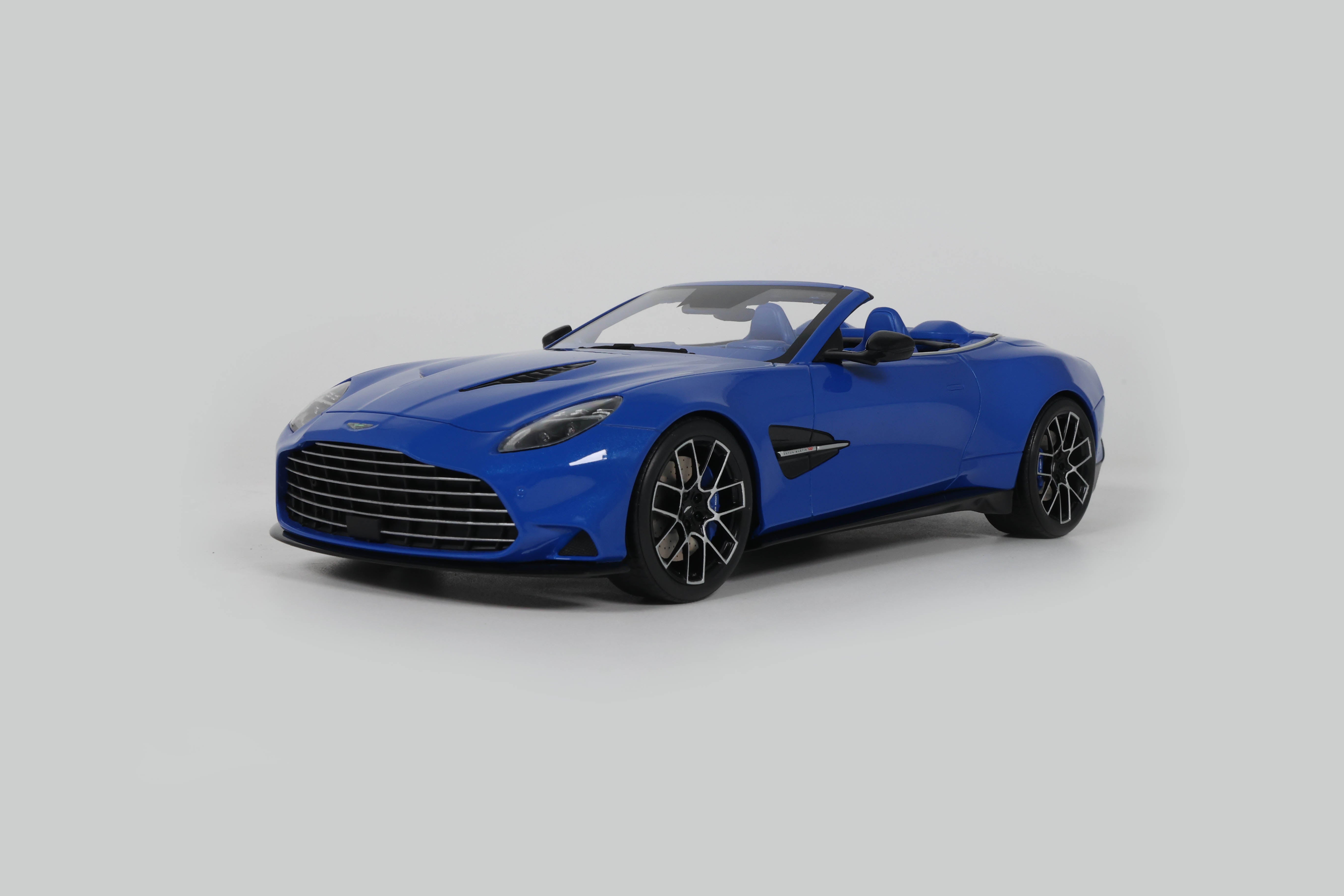 GT Spirit 1:18 – Horizon Diecast