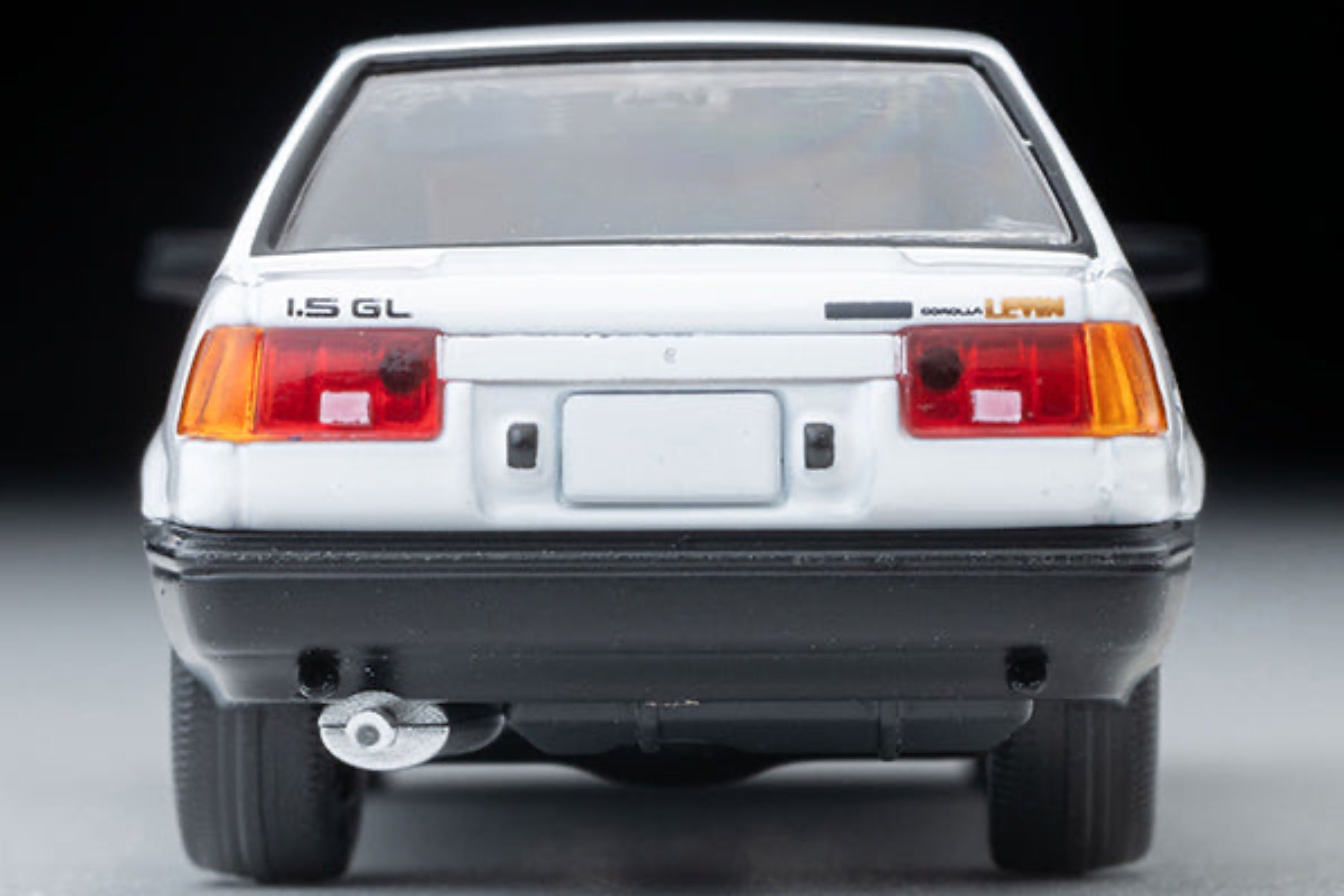 Tomytec TLVN 1:64 Toyota Corolla Levin 2-door lime (white) 1983 LV
