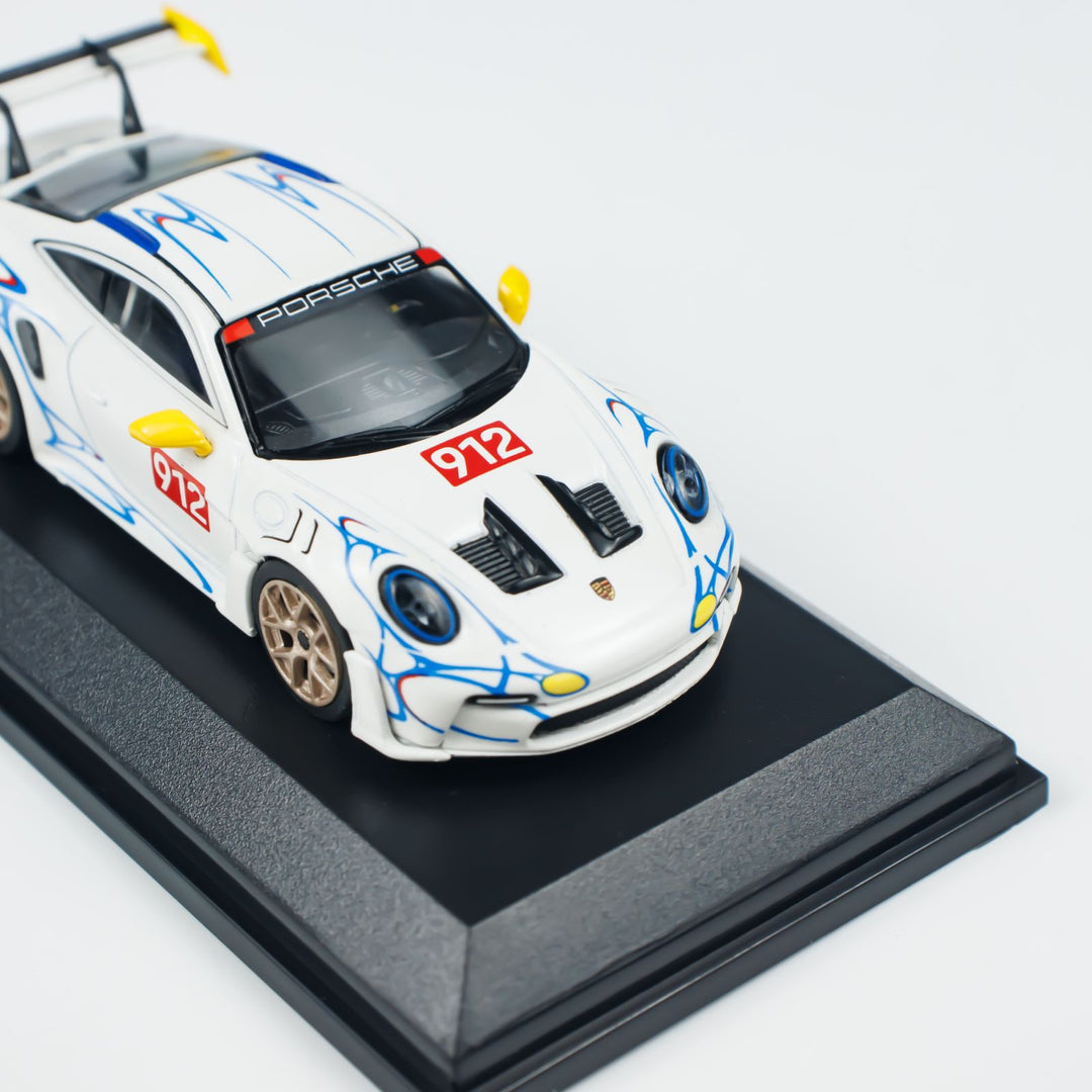 [Preorder] MINICHAMPS 1:64 PORSCHE 911 (992) GT3 RS - 2024 CLDC 643062121