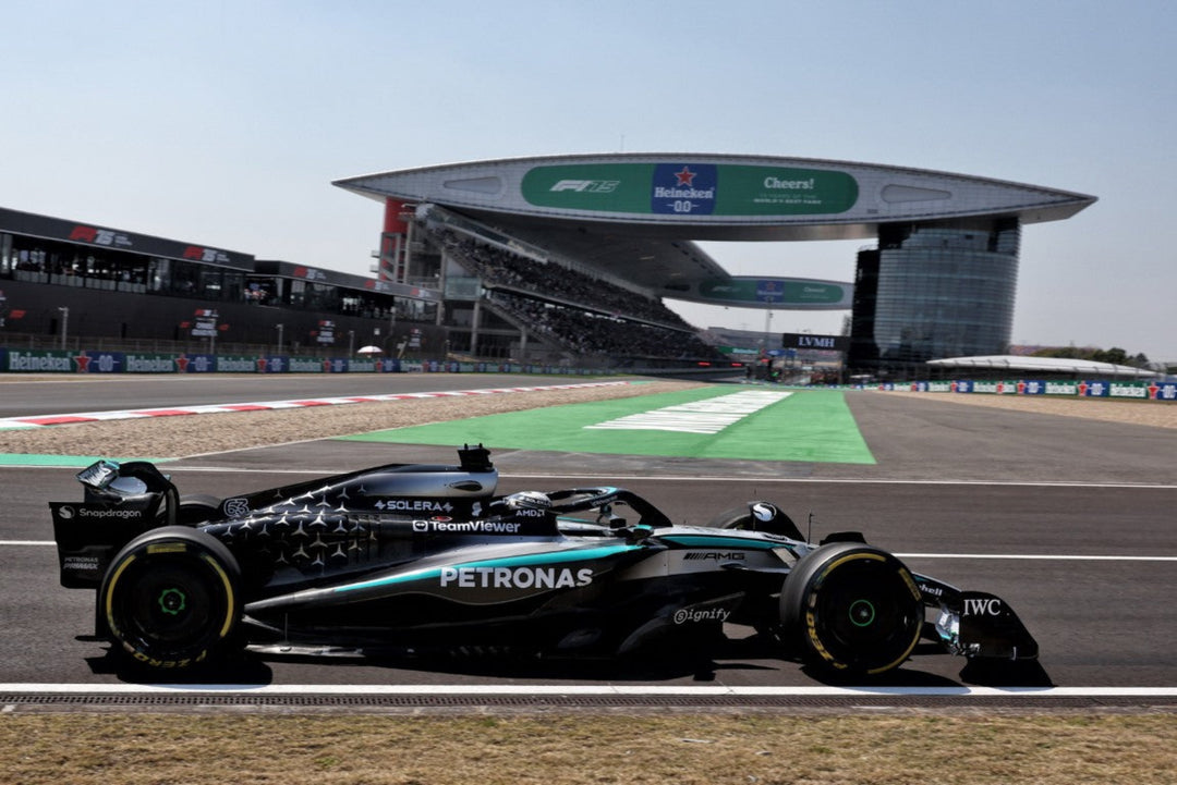 MINICHAMPS 1:64 AMG PETRONAS FORMULA ONE TEAM F1 W16 E PERFORMANCE 640250263