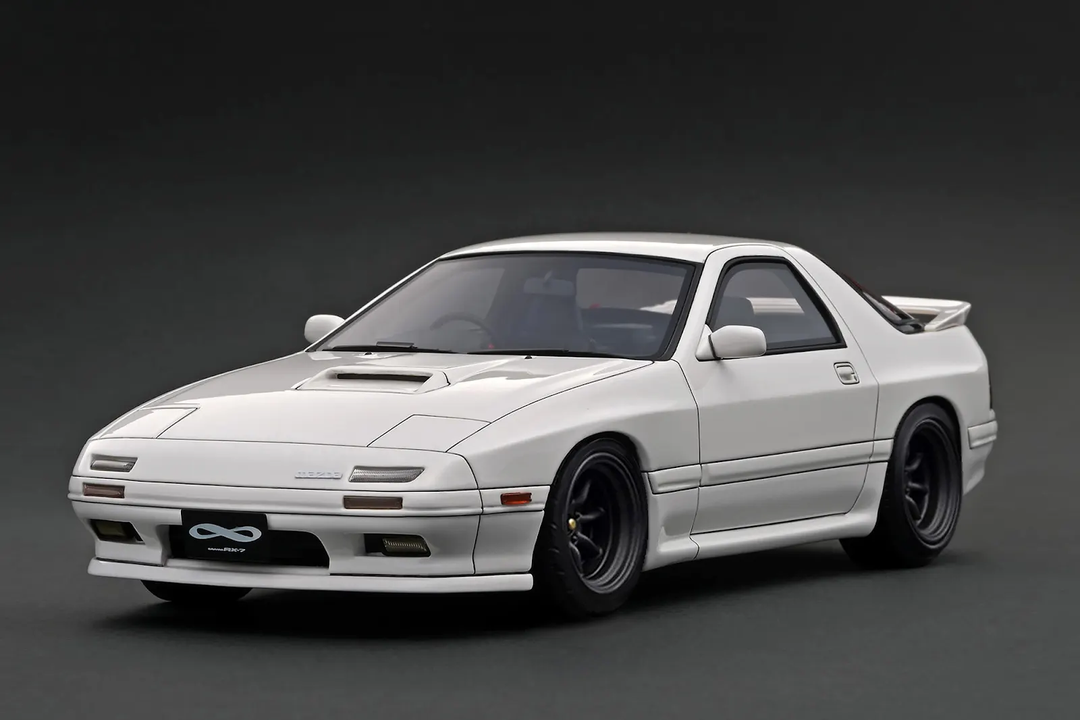 Preorder] Ignition Model 1:18 Mazda Savanna RX-7 Infini (FC3S