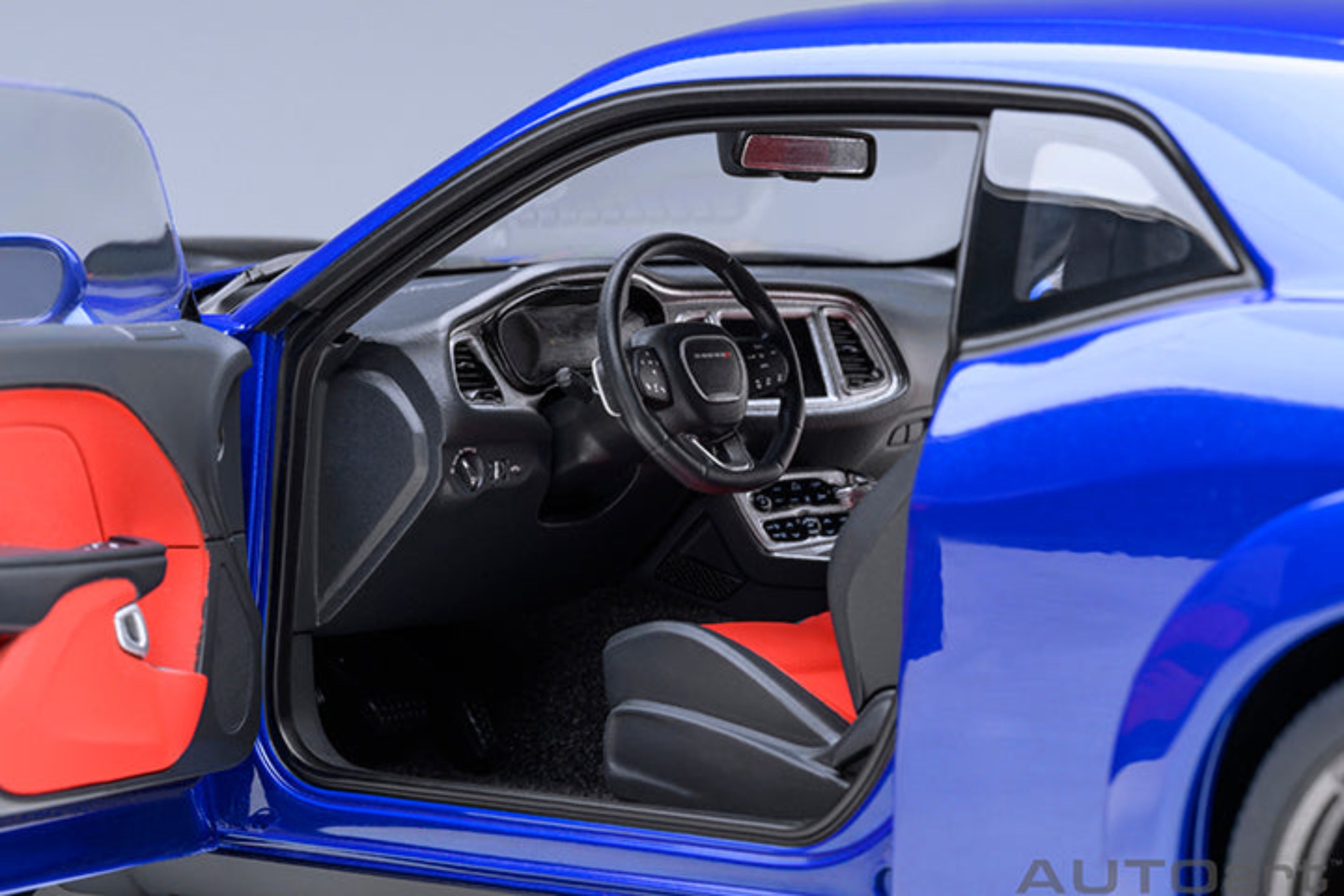 AUTOart 1:18 Dodge Challenger RT Scat Pack 2022 - Indigo Blue