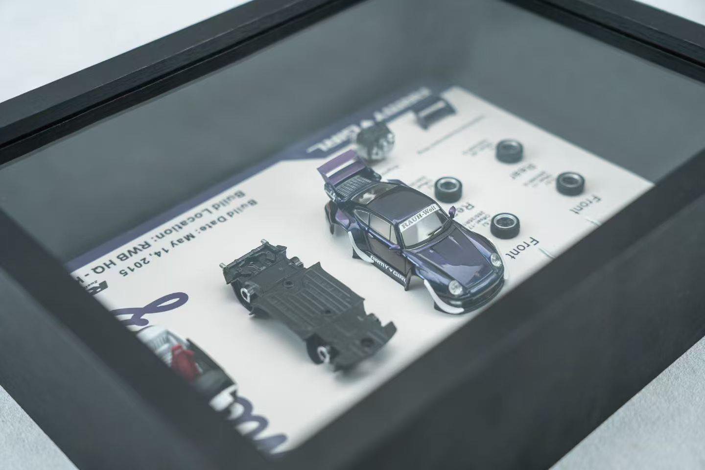 Preorder] MOTORHELIX 1:64 RWB 964 Army Girl Frame M90801 – Horizon