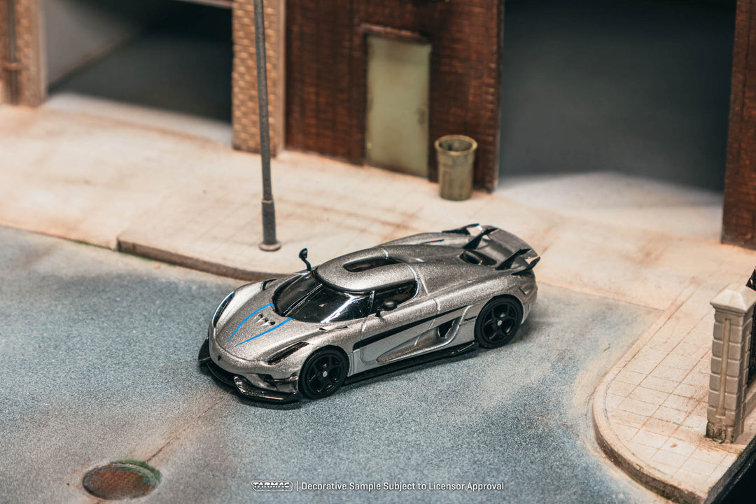 [Preorder] Tarmac Works 1:64 Koenigsegg Regera Silver Metallic/Blue Accents T64G-TL017-SL