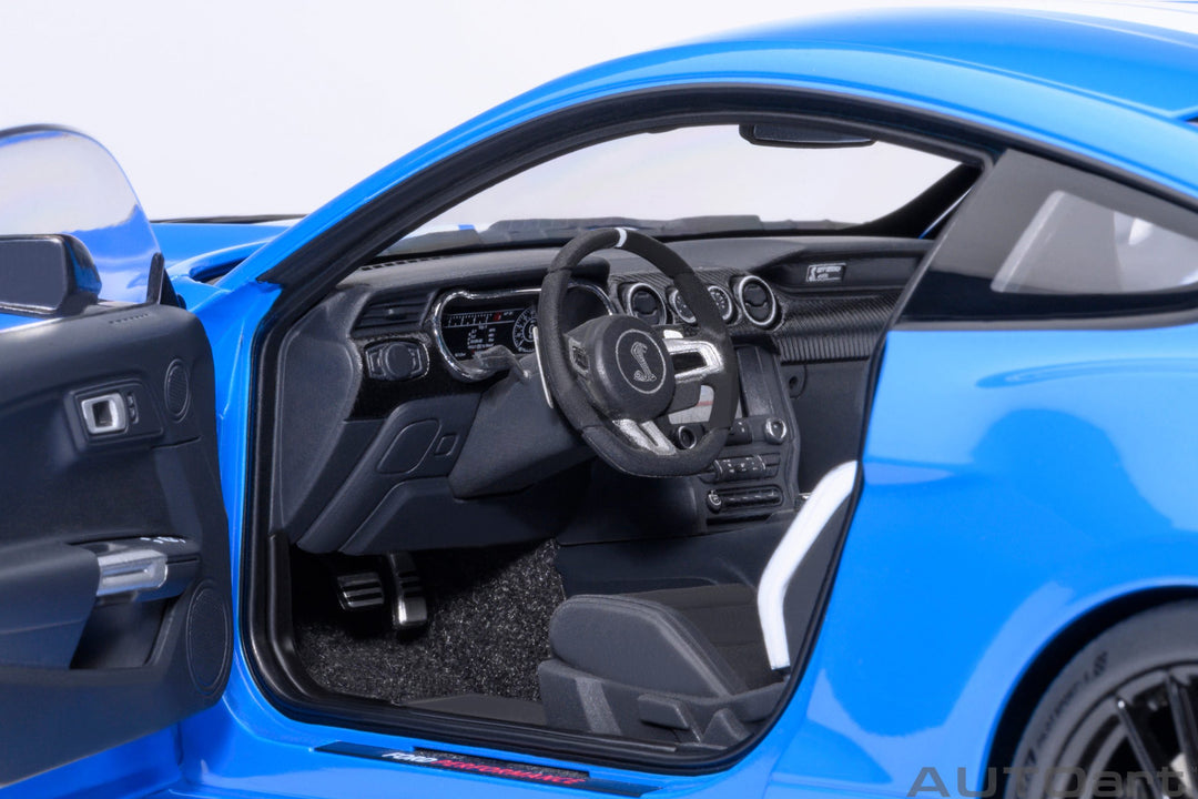 [Preorder] AUTOart 1:18 Ford Mustang Shelby GT500 (Grabber Blue) 73094