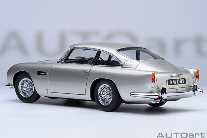 AUTOart 1:18 Aston Martin DB5 - Birch Silver 70287