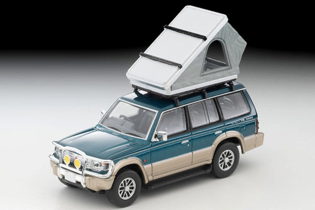 Tomytec TLVN 1:64 Mitsubishi Pajero Mid Roof Wide VR with optional parts (green/beige) 1991 with tent and figure
