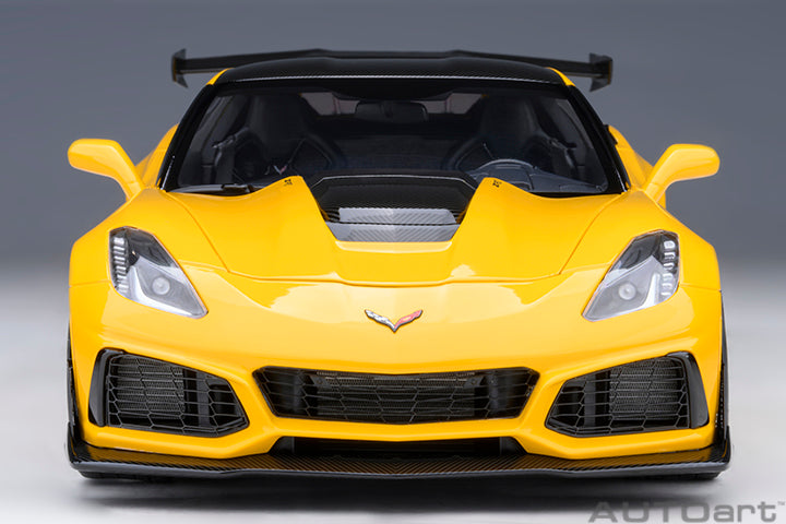 AUTOart 1:18 Chevrolet Corvette ZR1 (Racing Yellow Tintcoat)