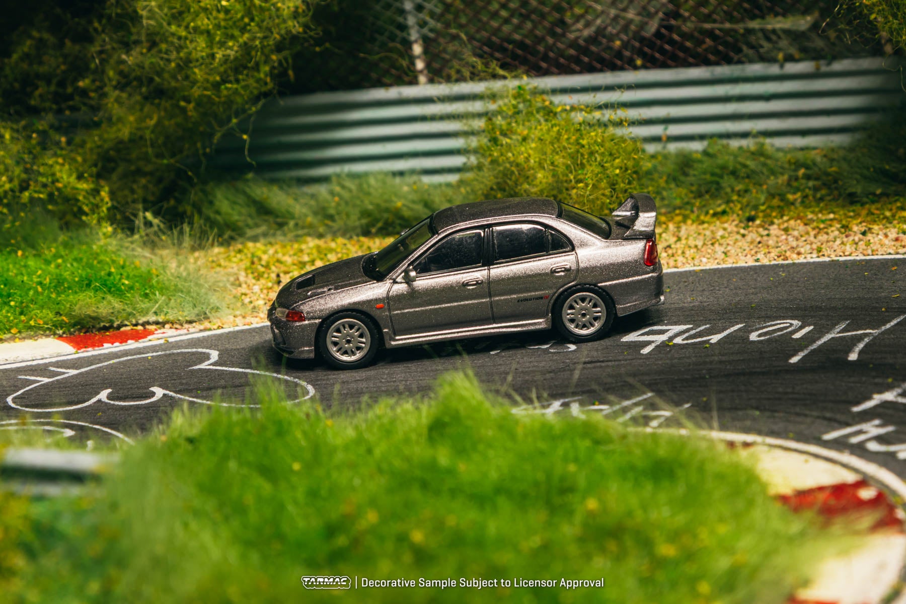 Tarmac Works 1:64 Mitsubishi Lancer GSR Evolution IV Silver T64G