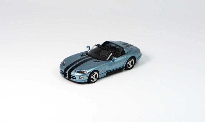 GFCC 1:64 1996 Dodge Viper Roadster (2 Colours)