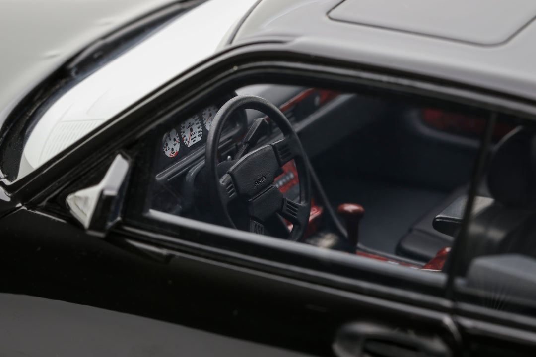 [Preorder] OttO 1:18 KOENIGSEGG SPECIALS 560 SEC BLACK 1992 OT1134