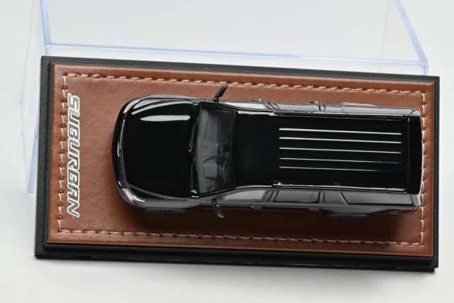 GOC 1:64 Chevrolet Suburban (2 Colours)