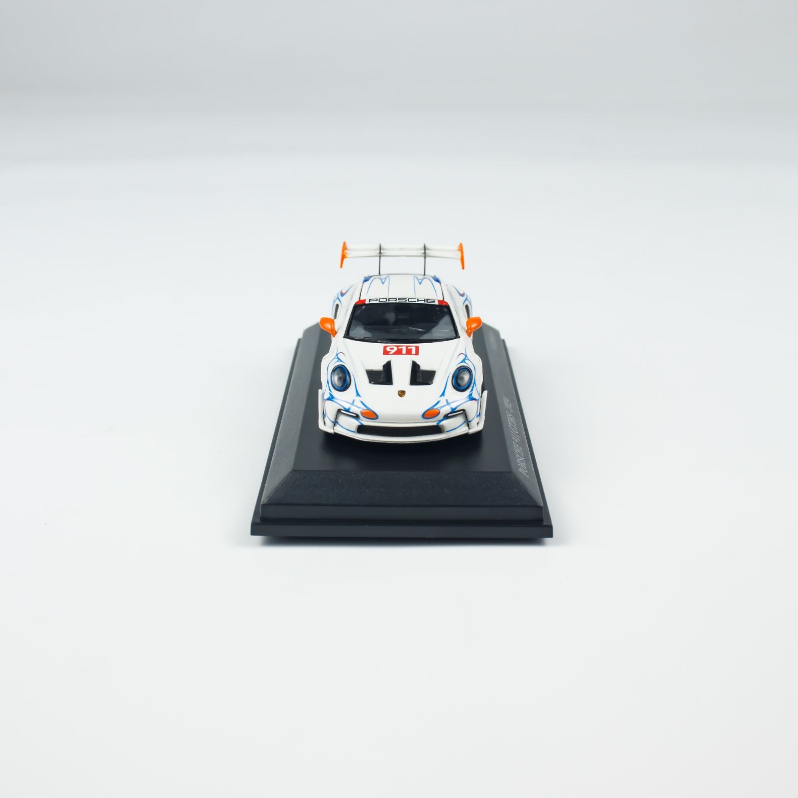 MINICHAMPS 1:64 PORSCHE 911 (992) GT3 RS - 2024 CLDC 643062120