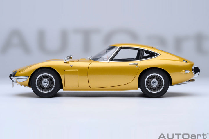 [Preorder] AUTOart 1:18 Toyota 2000GT 1967 Gold 79549