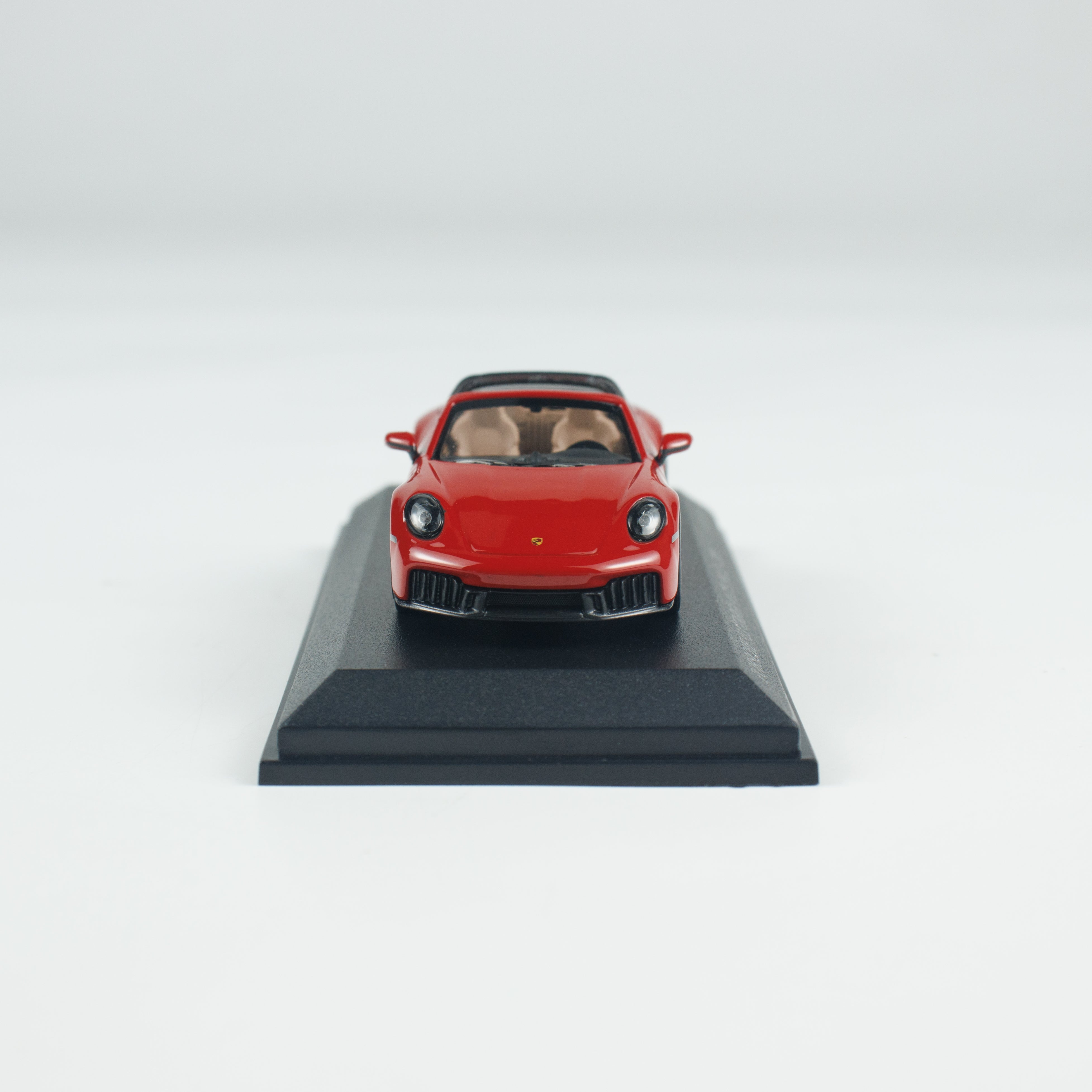 MINICHAMPS 1:64 PORSCHE 911 (992.2) TARGA 4 GTS -2025- RED CLDC