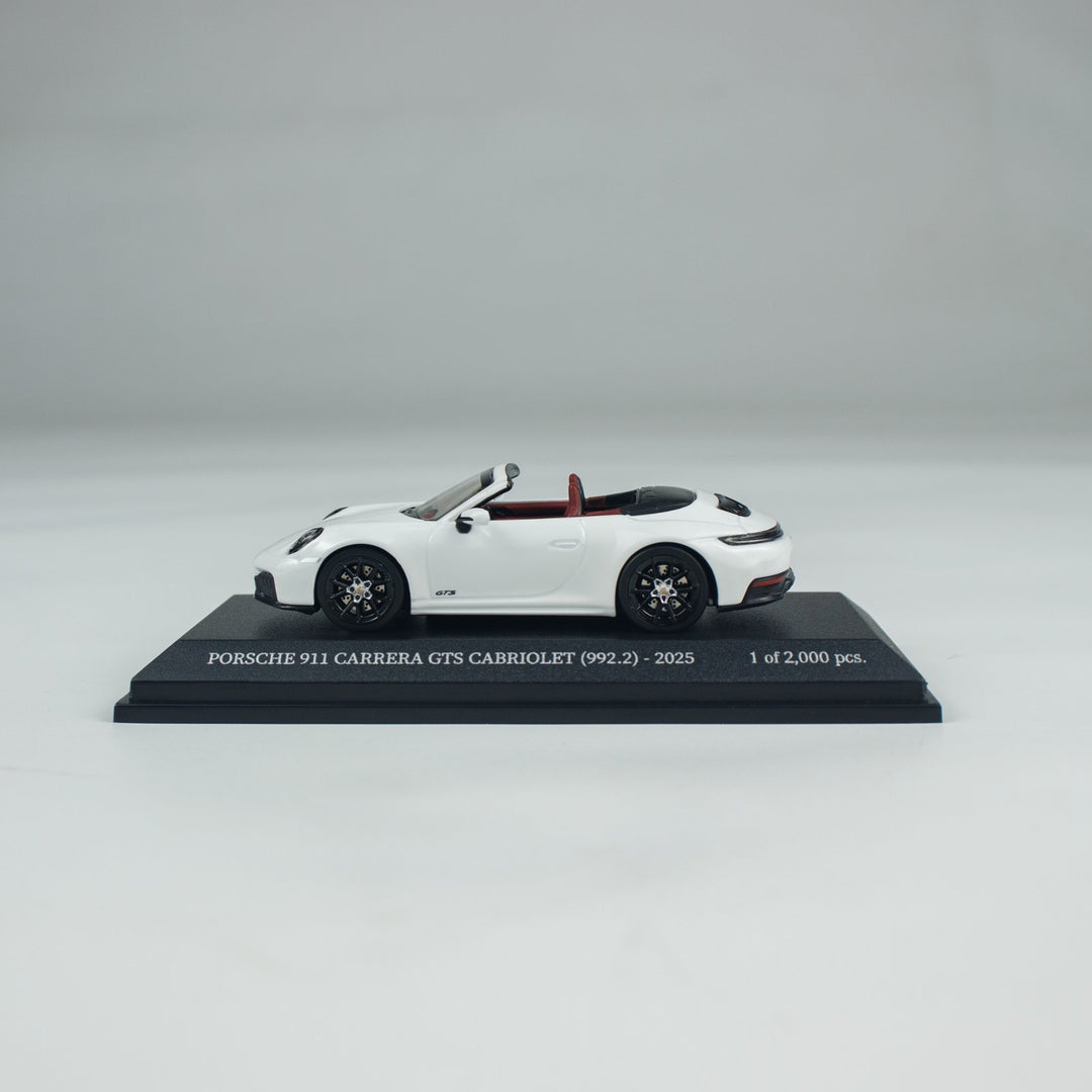 Minichamps 1:64 PORSCHE 911 (992.2) CARRERA GTS CABRIOLET CLDC WHITE 643064135
