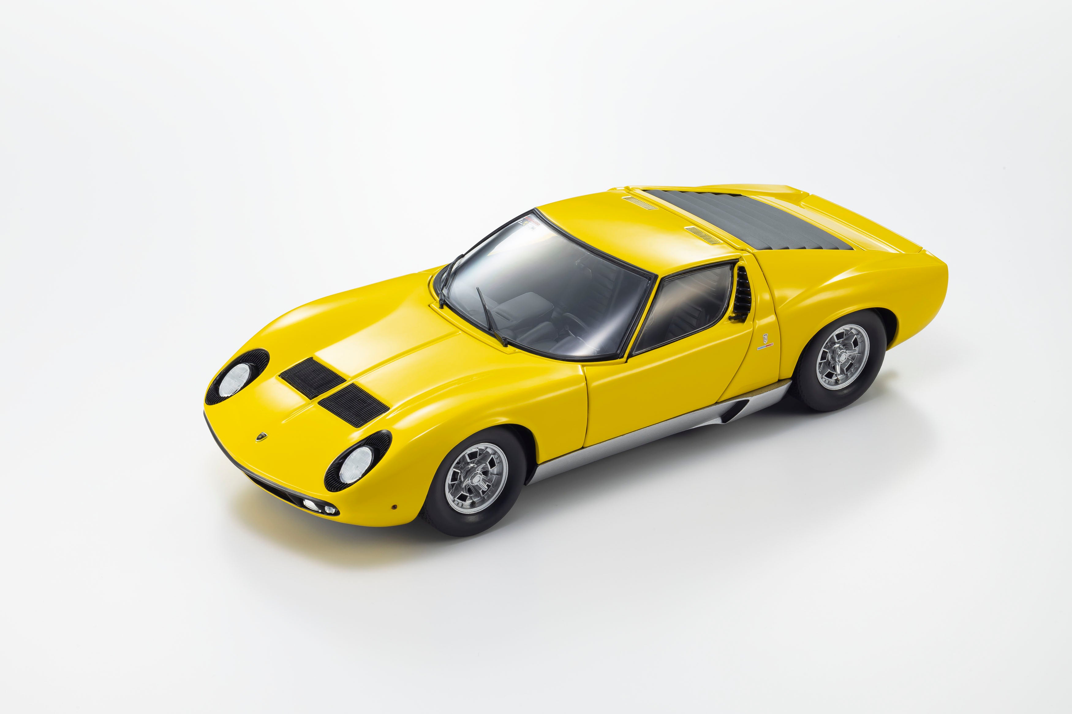 Preorder] Kyosho 1:18 LAM MIURA P 400 (YELLOW) 08314Y – Horizon