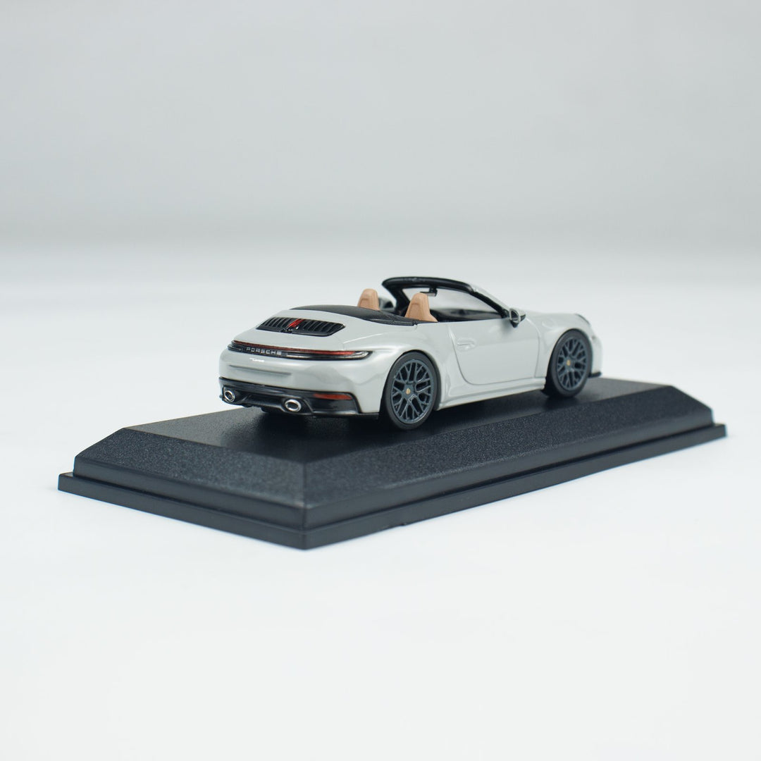 [Preorder] Minichamps 1:64 PORSCHE 911(992.2) CARRERA CABRIOLET CHALK CLDC 643064037