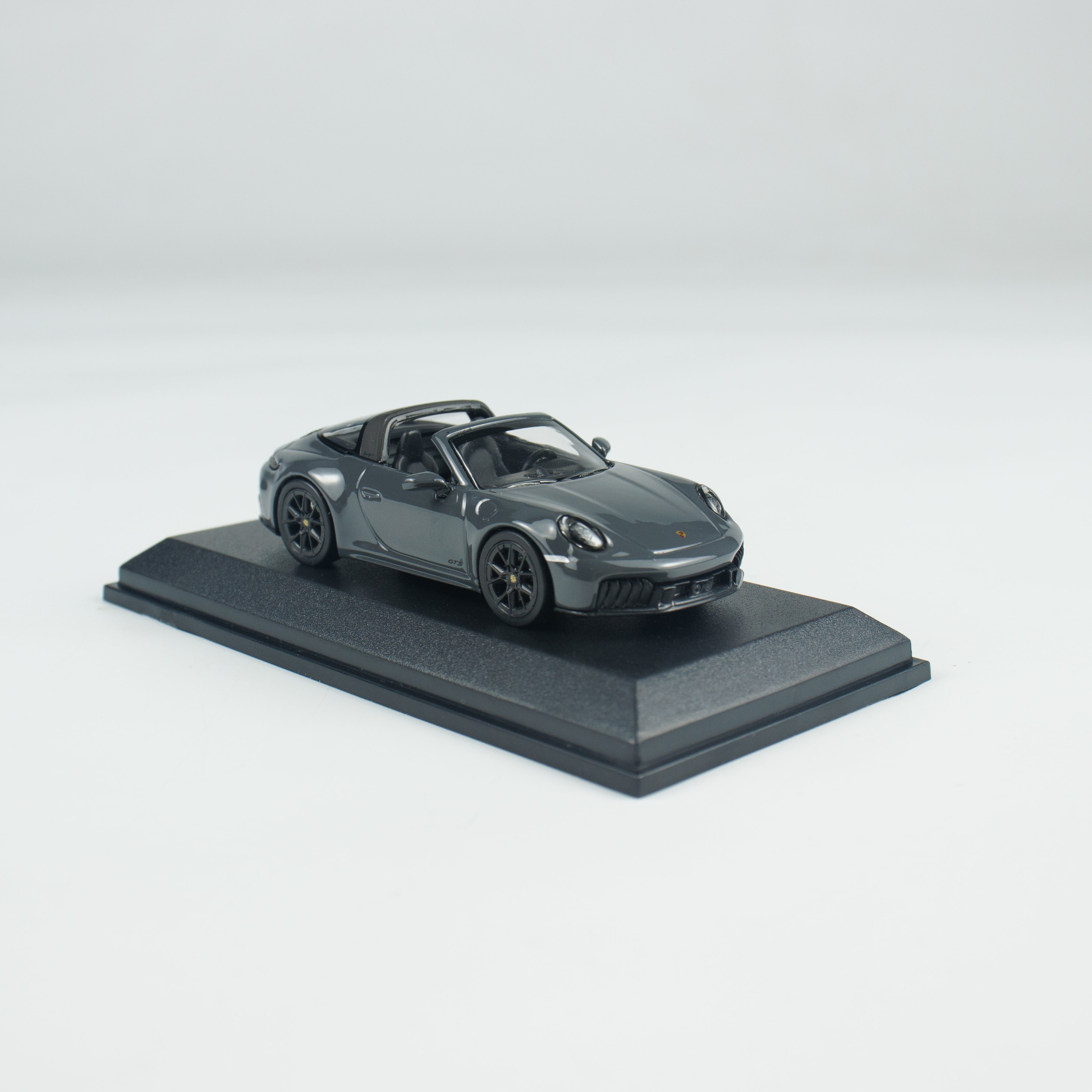 MINICHAMPS 1:64 PORSCHE 911 (992.2) TARGA 4 GTS -2025-GREY CLDC
