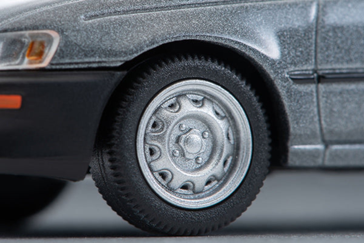 Tomytec TLVN 1:64 Toyota Sprinter Wagon L (Gray) 1995 – Horizon