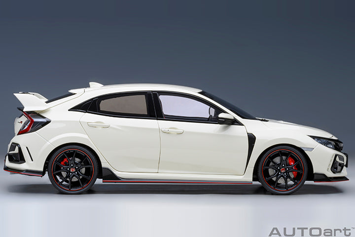 AUTOart 1:18 Honda Civic Type R (FK8) 2021 Championship White