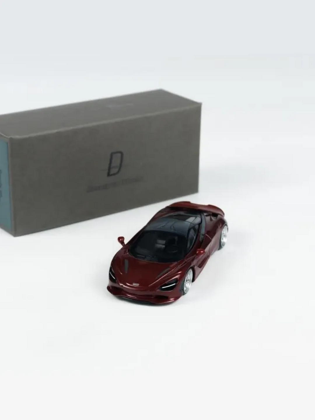 D MODEL BEAUTY ON WHEELS 1:64 McLaren 750S Red DBW050A