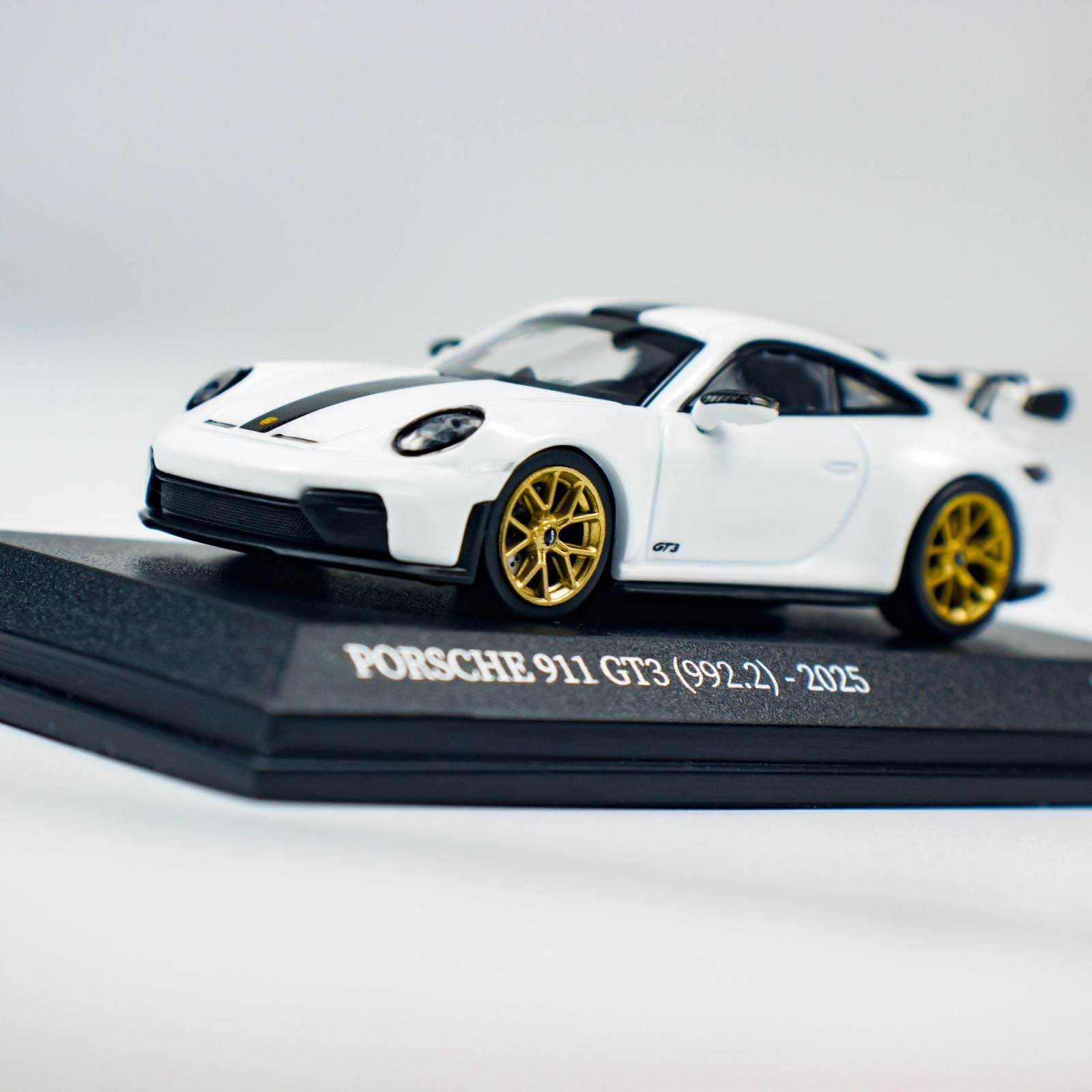 Minichamps 1:64 PORSCHE 911 (992.2) GT3 - 2025 - White CLDC