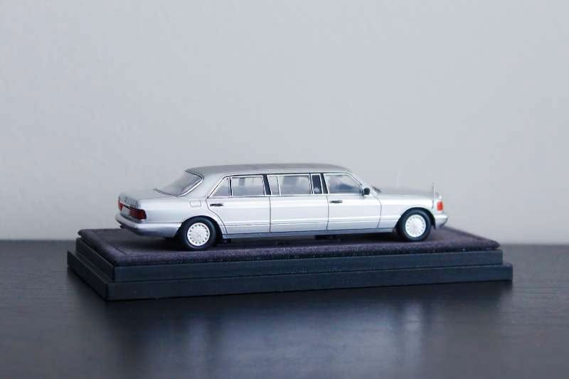 The Art of Model 1:64 Mercedes Benz S-class W126 44’ limosine Silver