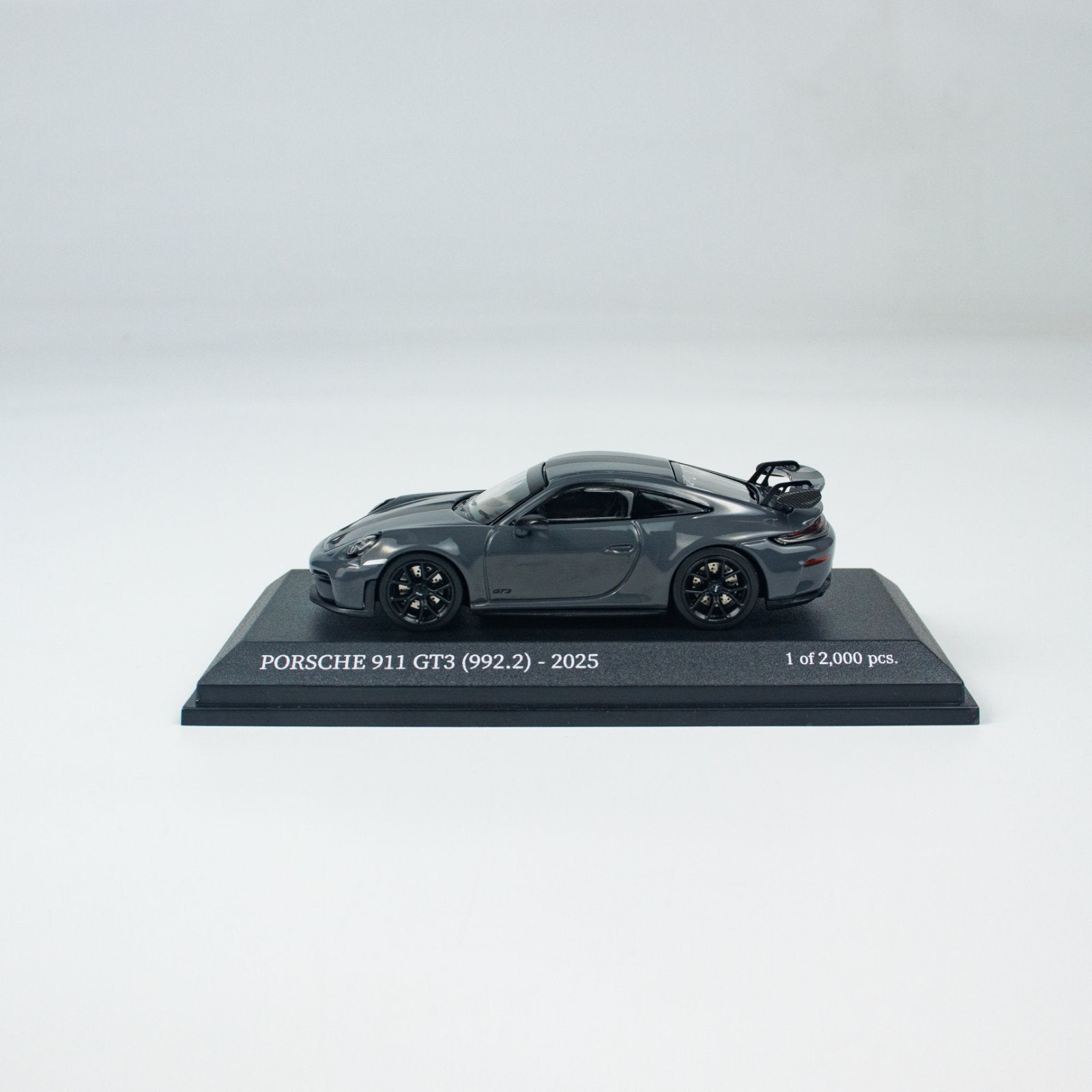 ミニカー MINICHAMPS 430-816714 Porsche 908/80 Porsche 918 Spyder Weissach Package Le Mans Racing Design 1:43