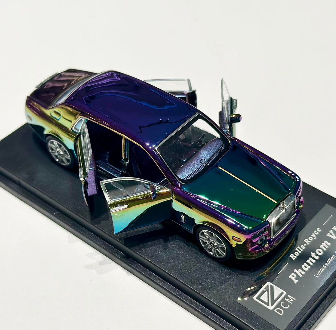 DCM 1:64 Rolls-Royce Phantom 7th Generation (3 Colours)
