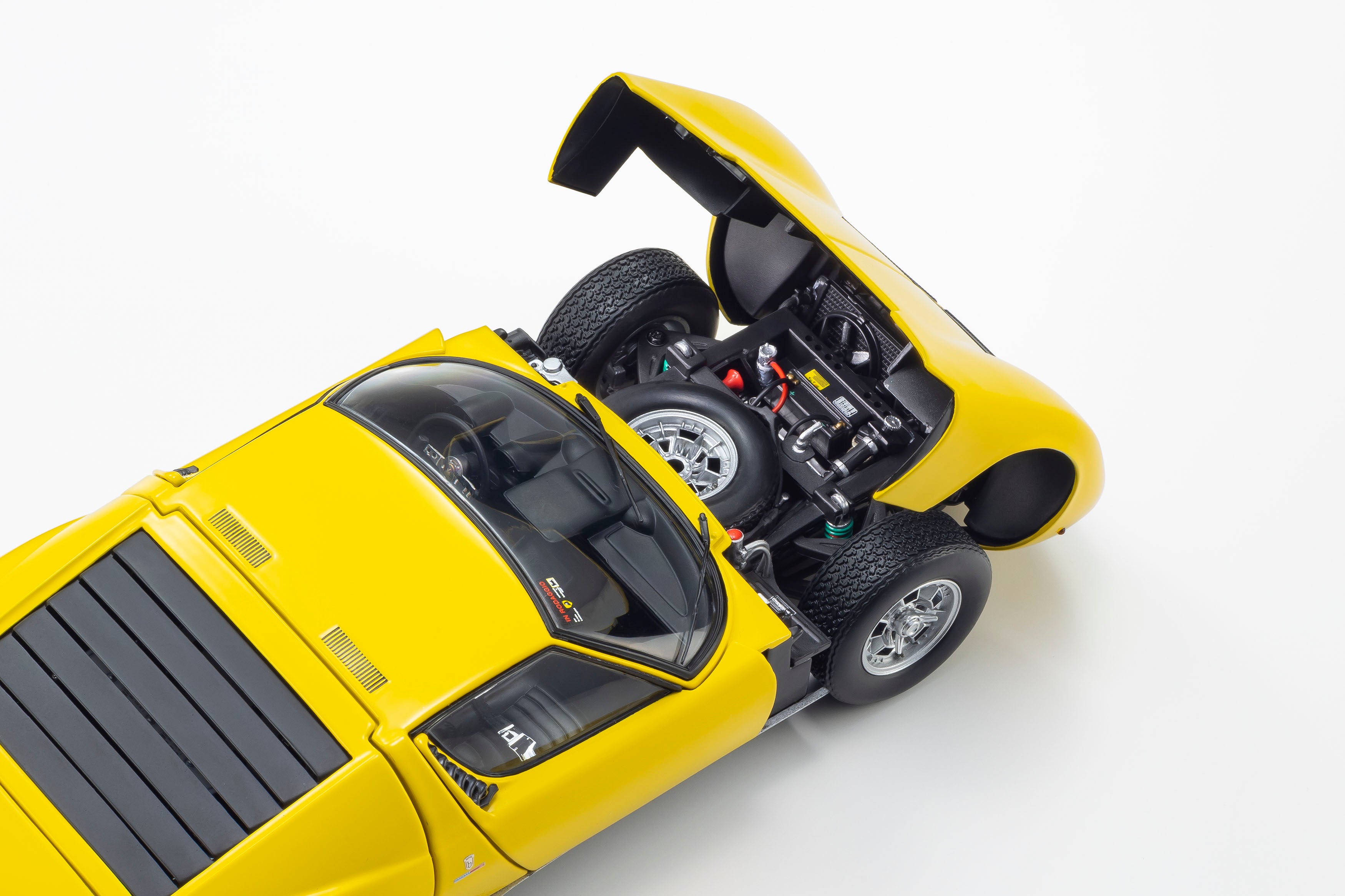 Preorder] Kyosho 1:18 LAM MIURA P 400 (YELLOW) 08314Y – Horizon