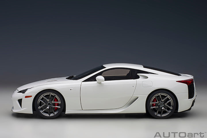 AUTOart 1:18 Lexus LFA - Whitest White 78850