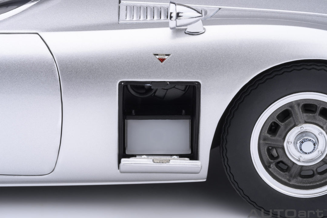 [Preorder] AUTOart 1:18 Toyota 2000GT 1967 Silver 79548