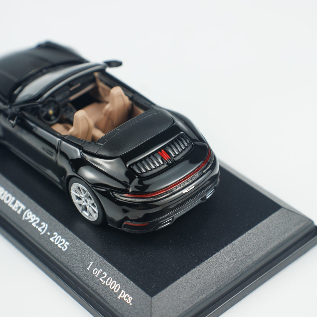 [Preorder] Minichamps 1:64 PORSCHE 911(992.2) CARRERA CABRIOLET  CLDC 643064035