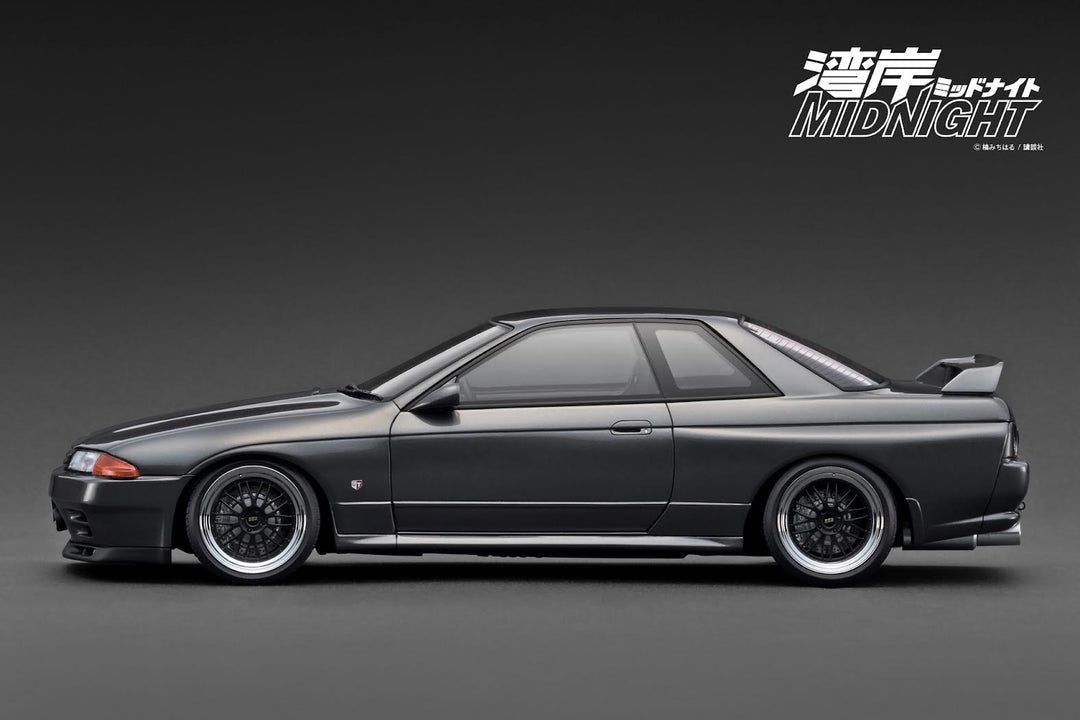 [Preorder] Ignition Model 1:18 NISSAN SKYLINE GT-R (R32) Gun Metallic MIDNIGHT Reina's R With Ms.Reina Akikawa IG3595