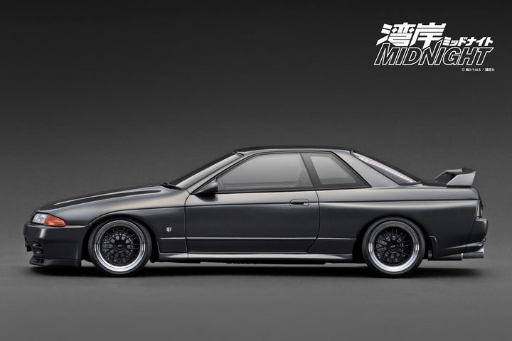 [Preorder] Ignition Model 1:18 NISSAN SKYLINE GT-R (R32) Gun Metallic MIDNIGHT Reina's R With Ms.Reina Akikawa IG3595