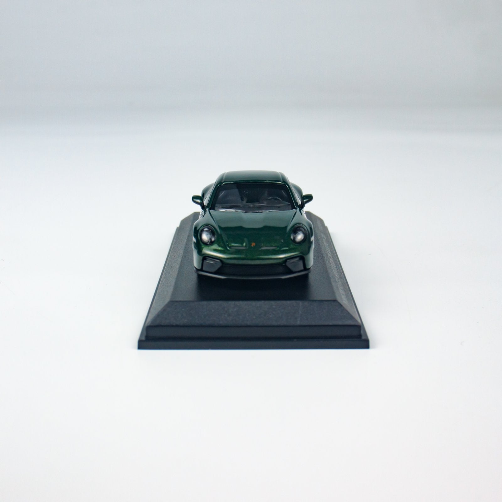 Minichamps 1:64 PORSCHE 911 (992.2) GT3 TOURING - 2025 - GREEN