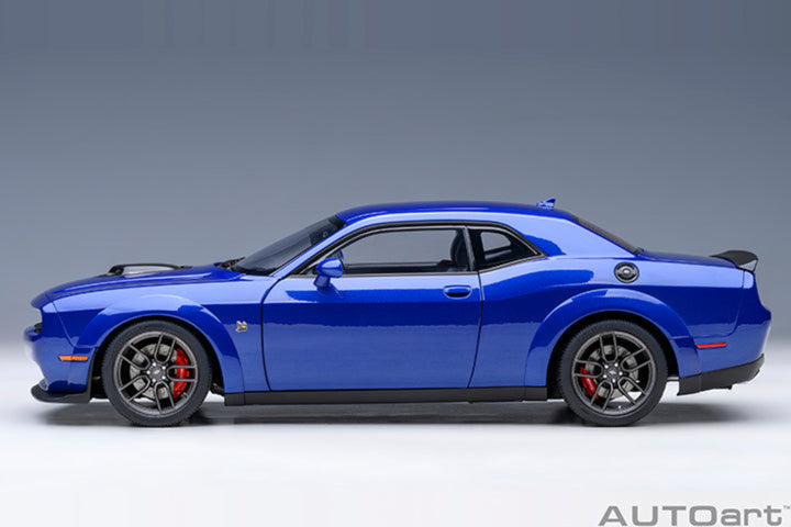 AUTOart 1:18 Dodge Challenger RT Scat Pack 2022 - Indigo Blue 71772