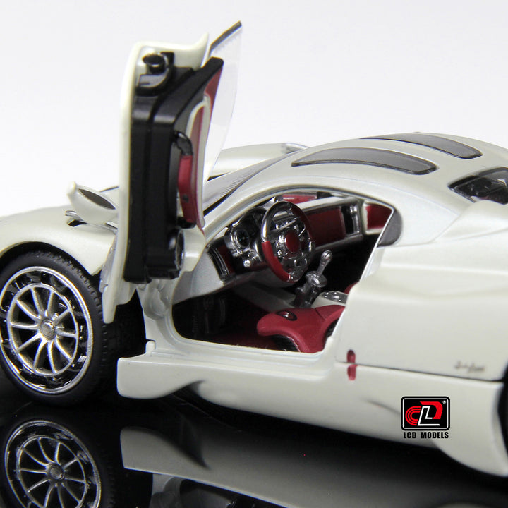 LCD 1:43 Pagani Utopia-White LCD43012-WH